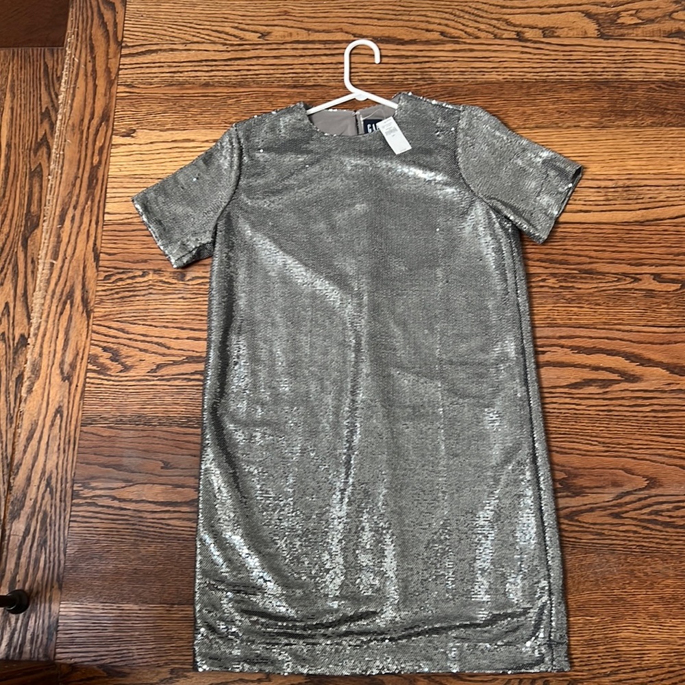 Gap ladies S sequin t-shirt dress. NWT.